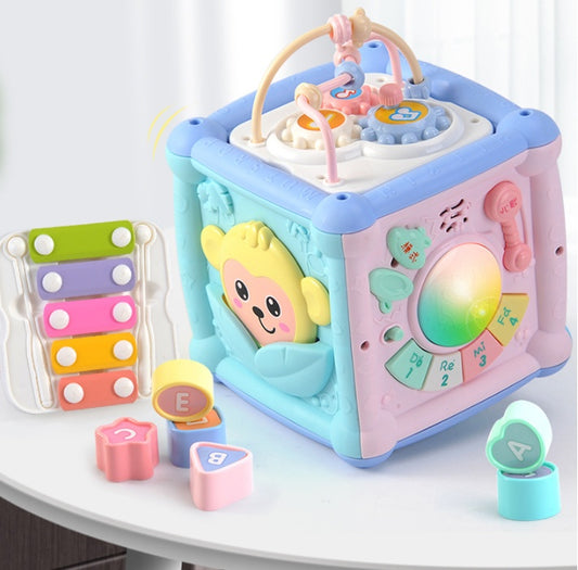 Luxury drum education for kids, fostering creativity and rhythm through elegant playing experiences.