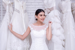Luxury Crystal Wedding Gown – Embellished Sleeveless Bridal Dress with Full Skirt